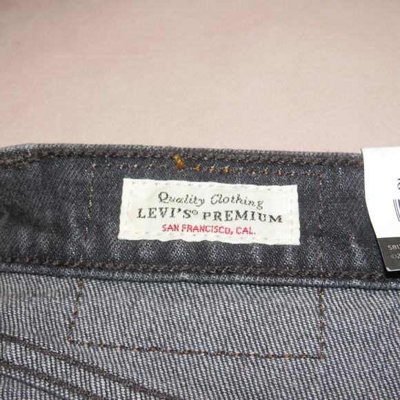 Levi’s Premium Gray Studded Denim High Rise 501 Straight Leg Cropped Jeans - Picture 11 of 14